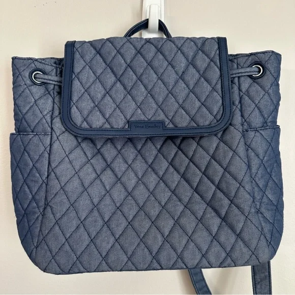 Vera Bradley Quilted Fabric Navy Backpack with Drawstring/Button Close GUC - Picture 3 of 9